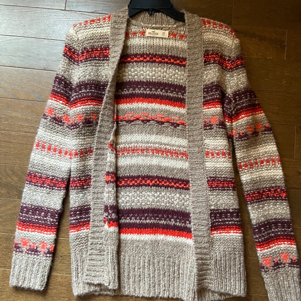 Hollister cardigan